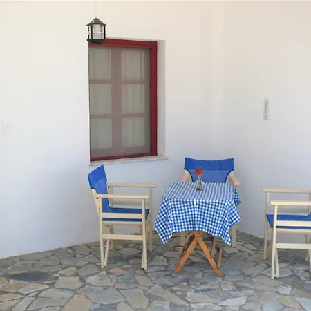 Ostria Beach Perissa (Santorini)